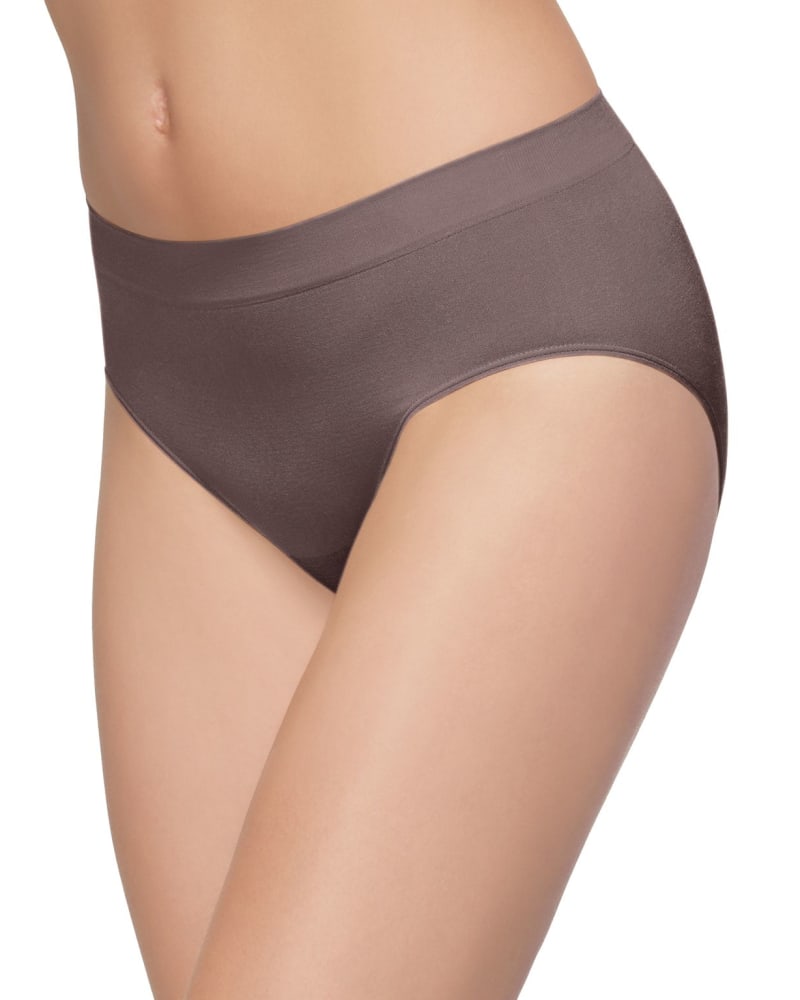 Front of a model wearing a size 2XL B Smooth Full Brief in Cappuccino by Wacoal. | dia_product_style_image_id:303983